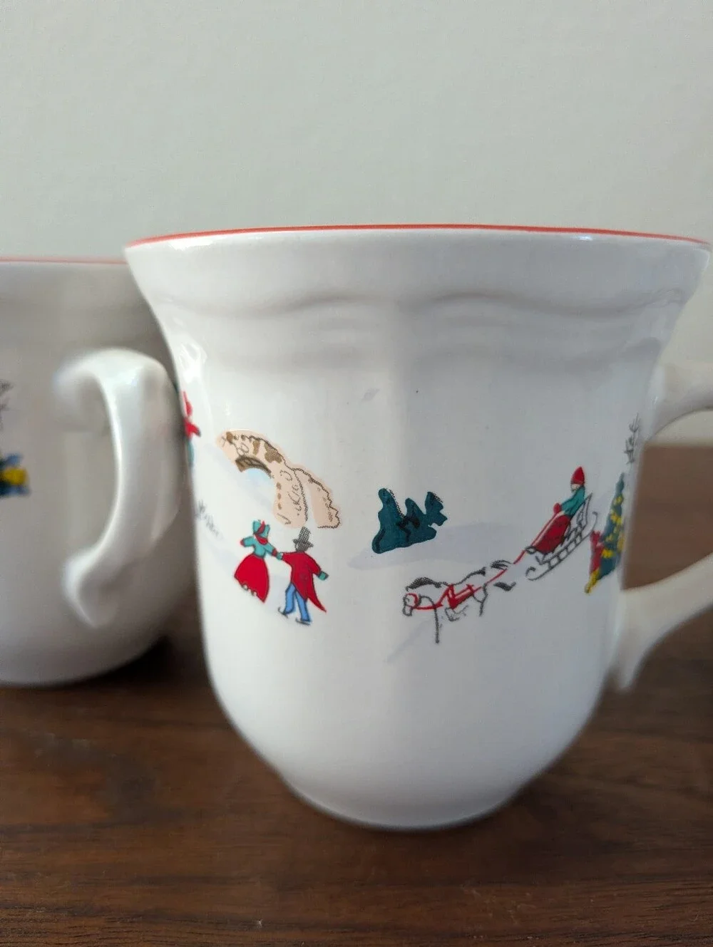 Set Of 4 Vintage Farberware White Christmas #391 1995 Small Coffee Tea Mugs 3.5